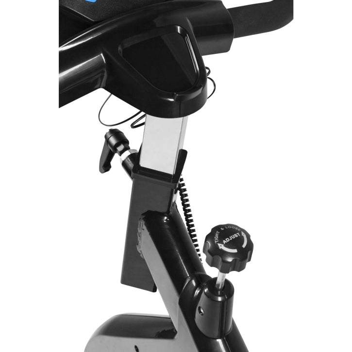 Säädettävä Kuntopyörä Pro Ajotietokoneella, 8kg Vauhtipyörällä, Vastuksen Portaaton Säätö