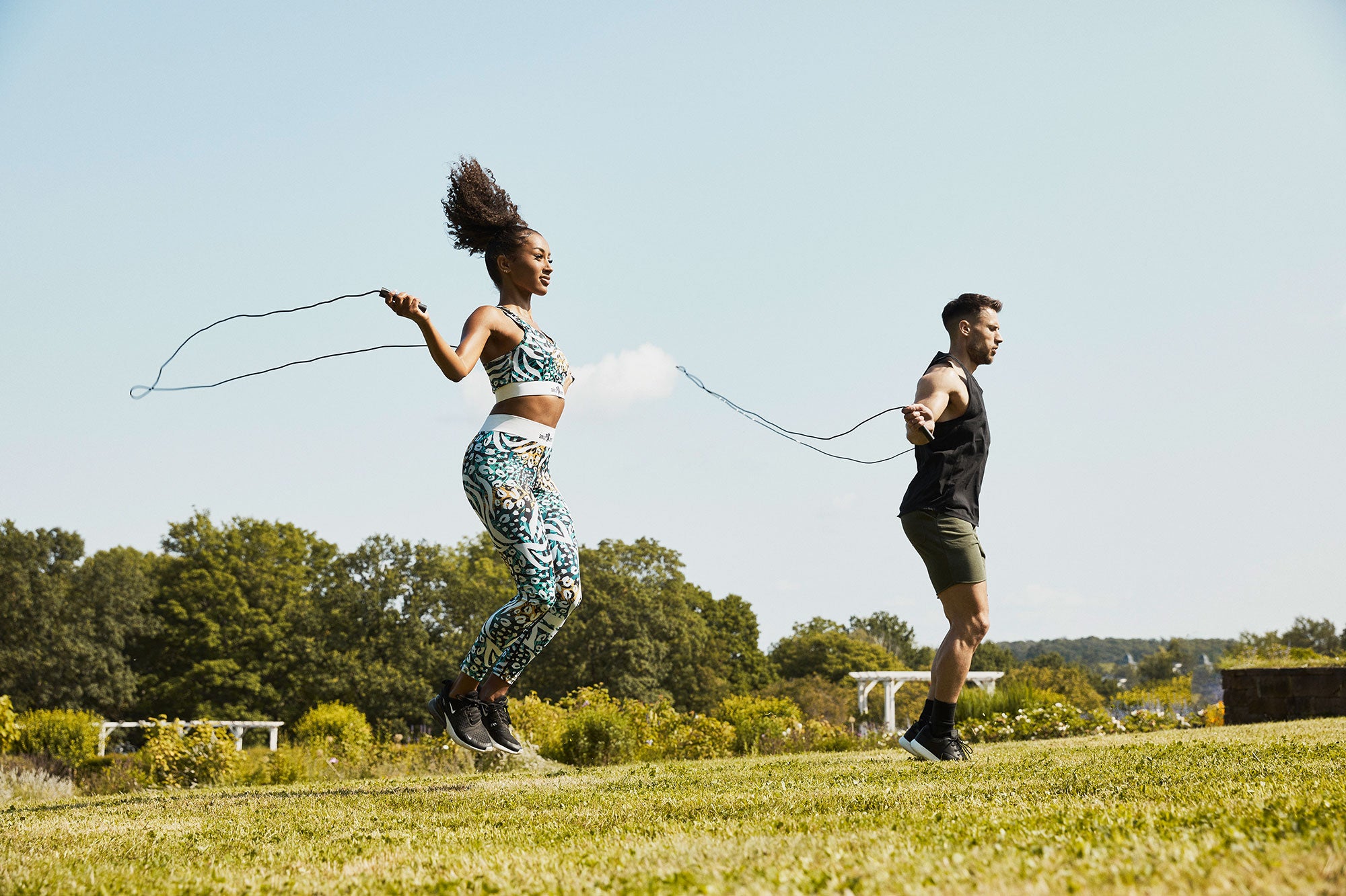 Hyppynaru Ergonomisella Kahvalla 280cm, 150g Musta Muovi