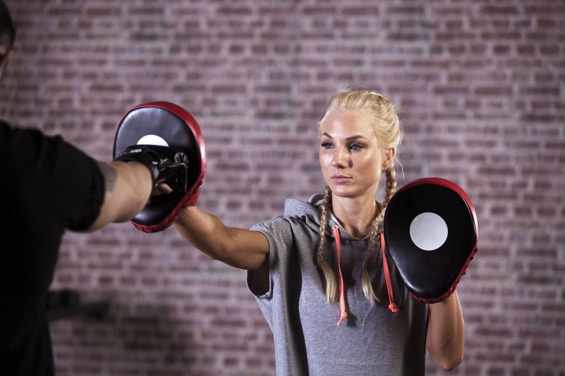 Pistehanskat Nyrkkeilyyn, Punainen, Keinonahka