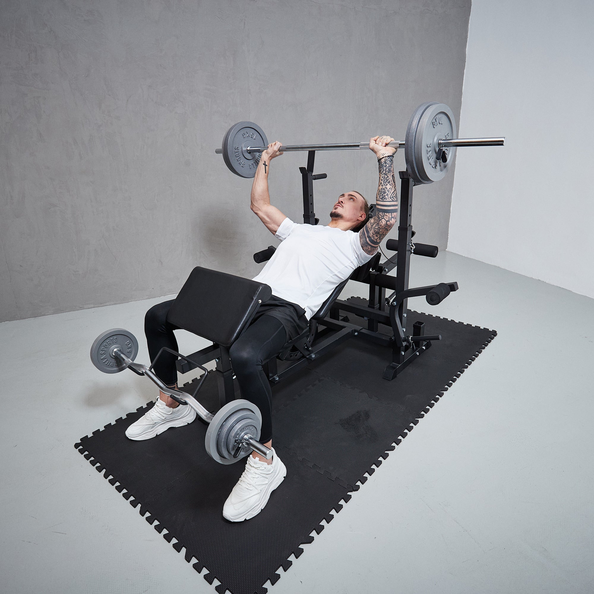 Monipuolinen Säädettävä Painonnostopenkki Musta + Valurautainen Levytankosarja 108kg