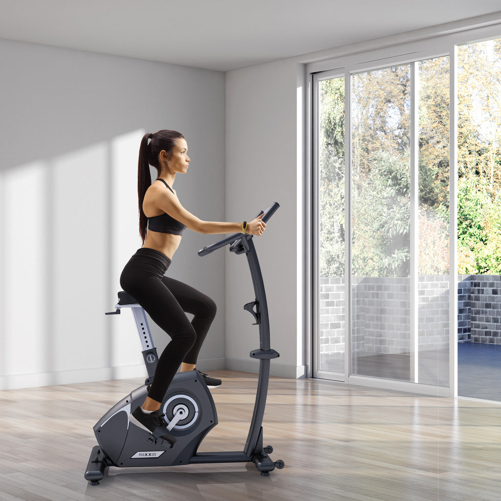 MAXXUS Kuntopyörä 4.2 Korkeussäädettävä Ajotietokoneella 9kg Vauhtipyörällä