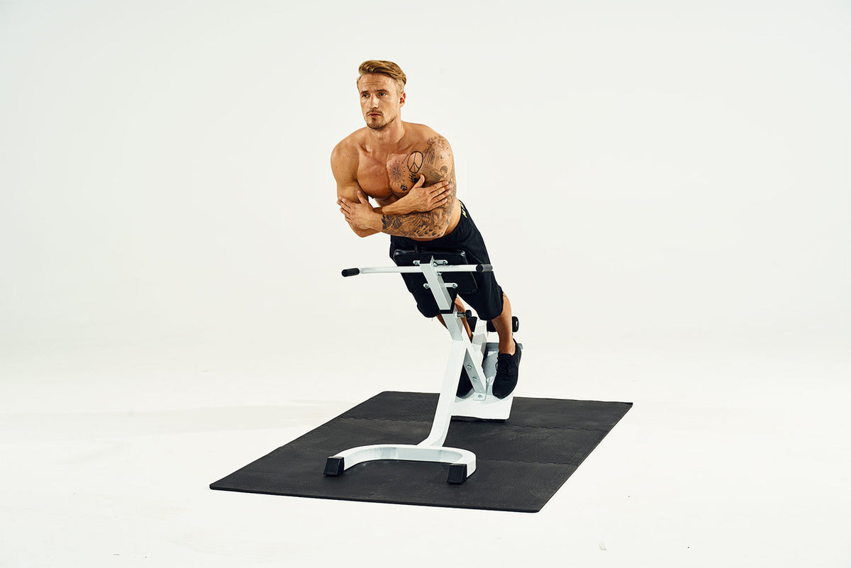 Säädettävä Selkäpenkki / Selkälihaslaite Tukikahvoilla 128x56x78-86cm Valkoinen