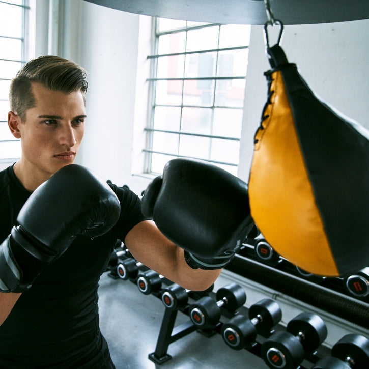 Nyrkkeilysäkki Jalustalla & päärynäpallo (E-sarja), vapaasti seisova