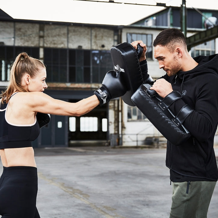 Potkutyyny Thai Pad, Musta, Synteettinen Nahka