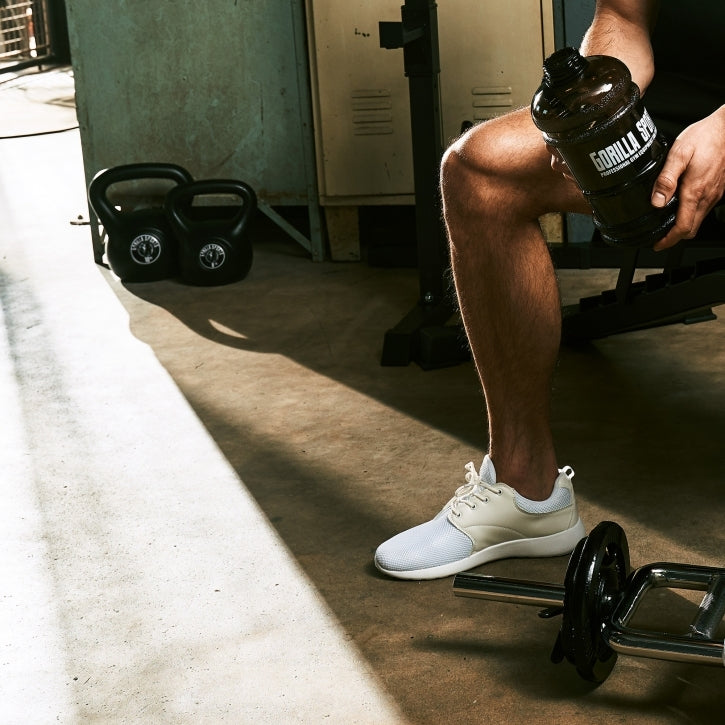 Kahvakuulat 8 kg ja 16 kg, Vinyylipäällyste, Sementtitäyte, Musta