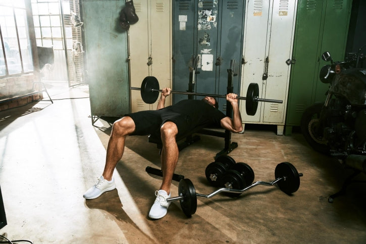 Levytankosarja 60kg / Vinyyliset Levypainot + Suora Levytanko ja Käsipainotangot Ø 30/31mm