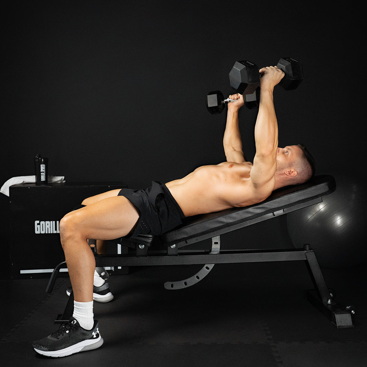 PRO 2.0 säädettävä vinopenkki pyörillä