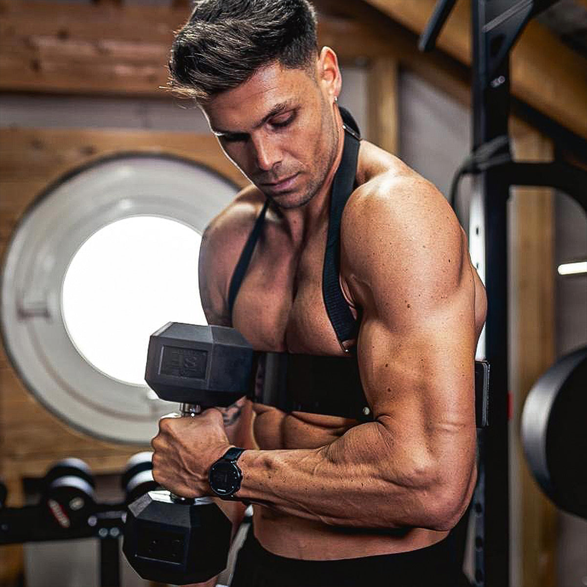 Arm Blaster -hauistuki niskatuella